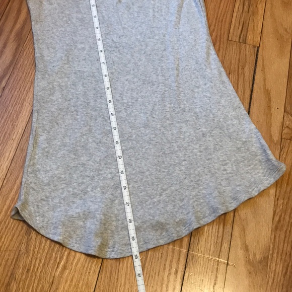 Banana Republic top/sequins upper back! Like new! - Picture 4 of 8